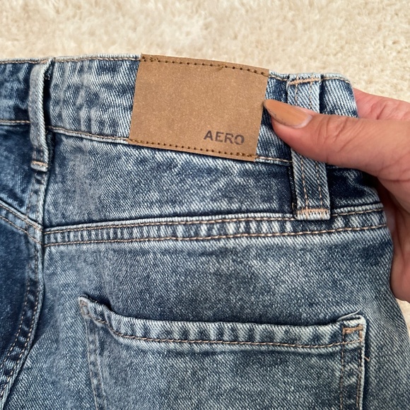 Aeropostale BNWT Mom Jean Two-toned Denim Womens Size 00 - Picture 9 of 11